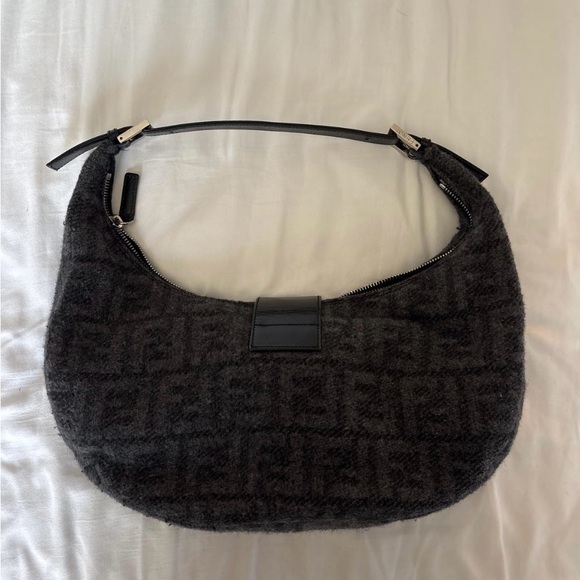 wool fendi croissant bag large size - Picture 4 of 9